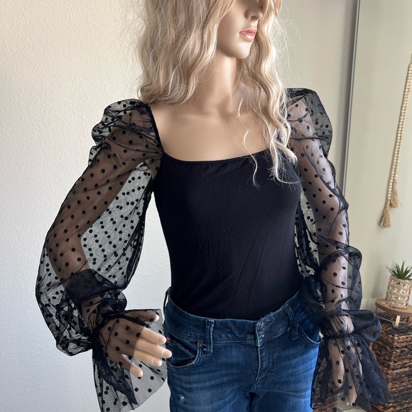 Women’s Black Lace Sleeve Bodysuit Size Medium - Picture 4 of 6